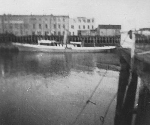steam yacht